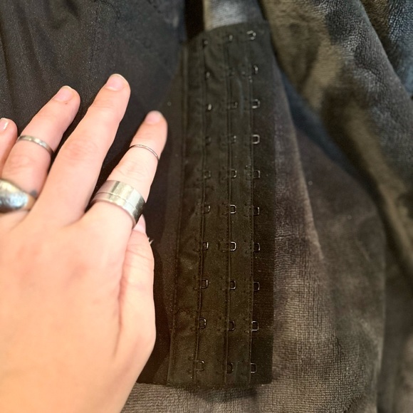 Purple/Black Chained Corset - Picture 4 of 5